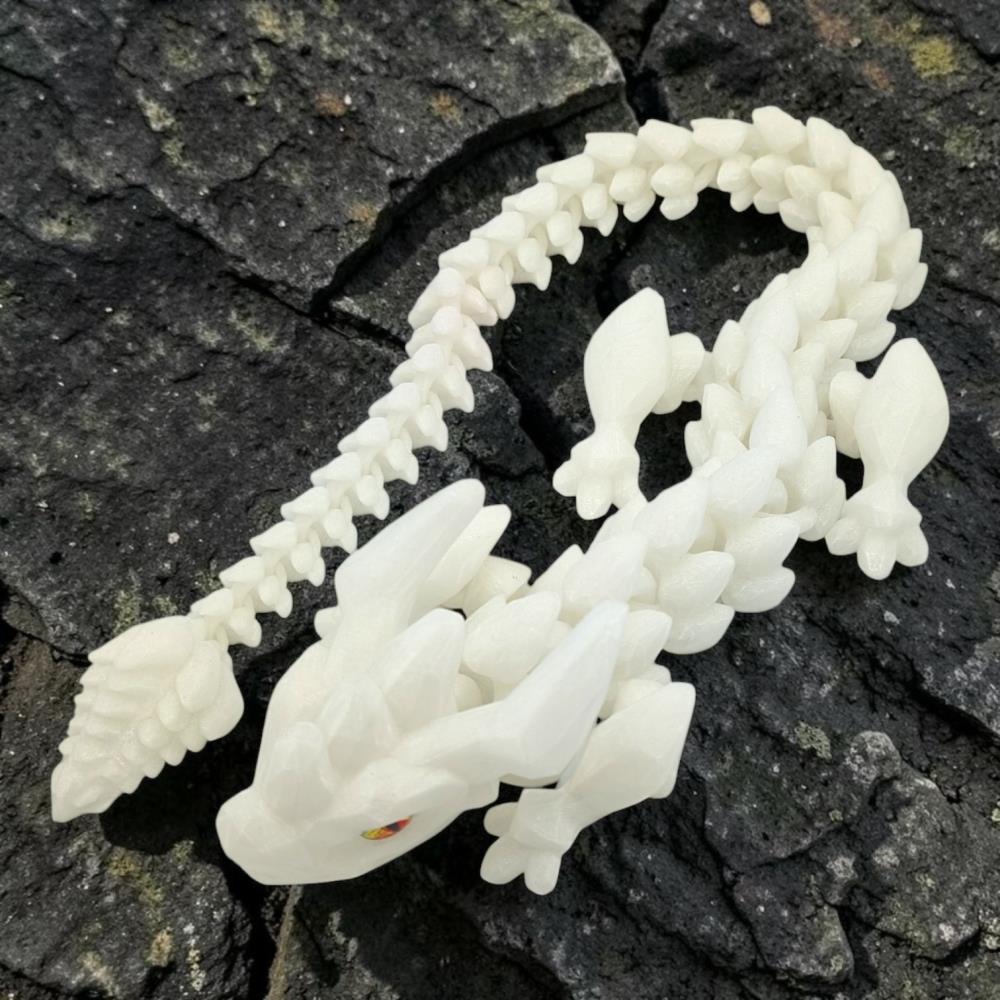 Großer 3D Kristalldrache aus dem 3D Drucker Made in Germany EDC Gadgets nachleuchtend fluorizierend