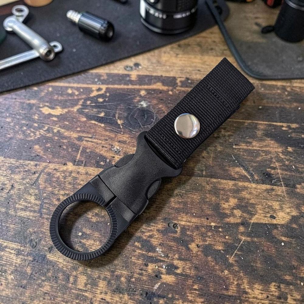 Schwarzer EDC Flaschenhalter mit Schnellverschluss für Getränke Flaschen