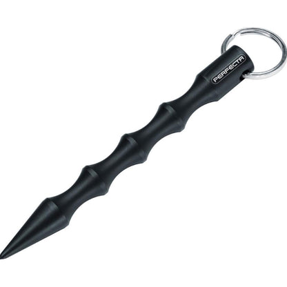 Der Kubotan 2 on Perfecta eignet sich gut als Keychain Tool. Man nutzt ihn als Paketöffner, kleines Brecheisen, zum Handtraining und auch zur Selbstverteidigung