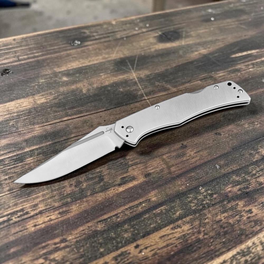 Böker Plus MEK EDC Messer mit satinierter Nitro-V Droppoint-Klinge